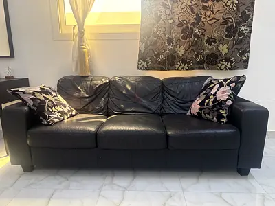 Black Leather 3-Seater Sofa in Good Condition