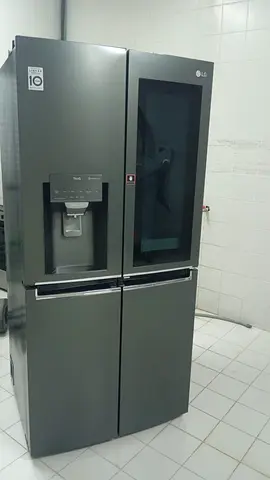 LG French Door Fridge InstaView Door-in-Door with water dispenser
