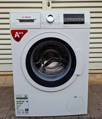 With Eco Silence Drive, 9 kg Bosch washing machine,  works great
