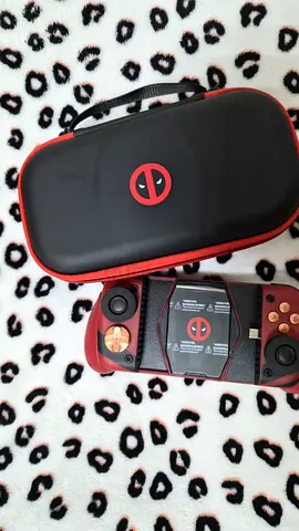 GameSir Deadpool-themed X3 pro USB type c + cooling fan - mobile gaming controller with travel case
