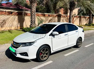 HONDA CITY LX 1.5 MODEL 2017 GCC SPECS