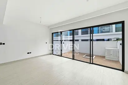 Big Plot | End Corner | Park View | Spacious
