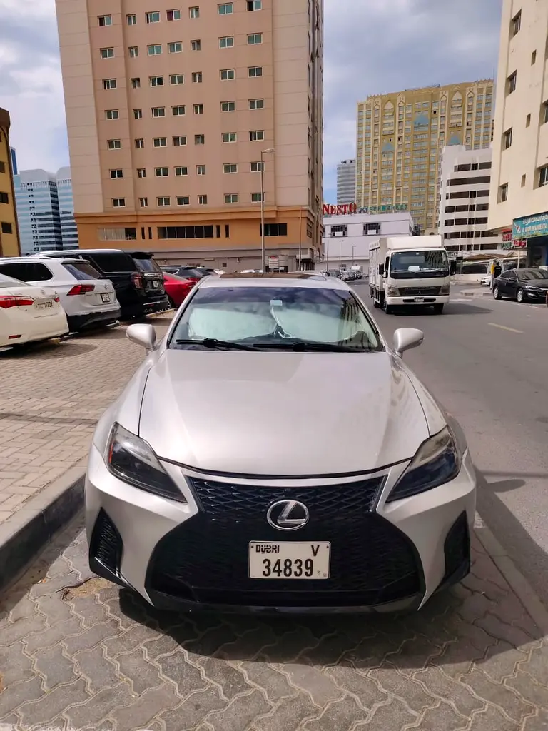 Lexus IS-Series 2013 — photo 1 of 12