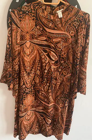 HM Brown Paisley Long Sleeve Tunic Top - Size M (soft stretch)
