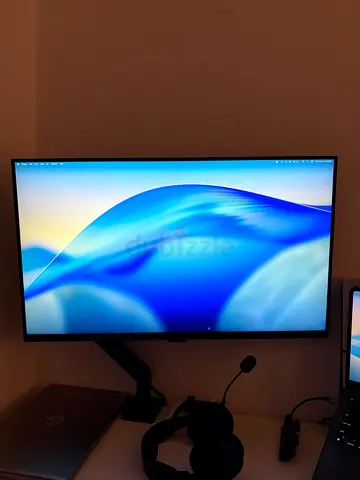 Samsung Odyssey G5 32 Inch 4K  Monitor with Adjustable Stand