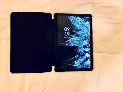 Samsung Galaxy Tab S8 (with folio case) - Good condition