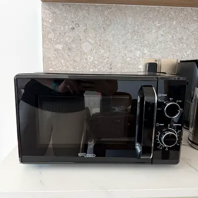 Super General Microwave