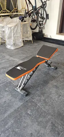 Sky Land Adjustable Weight Bench — Flat to Incline Home Gym Bench
