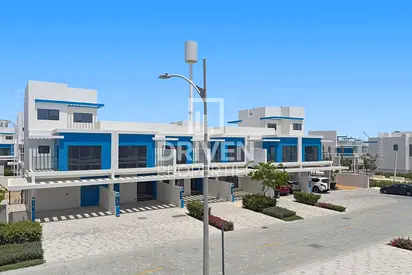 Vastu | Maids Room | Corner Plot | Brand New