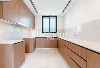Corner Unit | Closed Kitchen | Landscaping Option