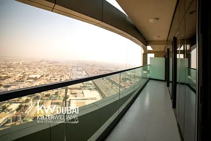 HIGH FLOOR | UNFURNISHED | VACANT
