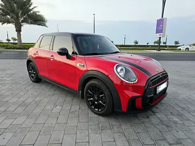 2019 MINI Cooper Hatchback - Very Fuel Effecient - Excellent Condition