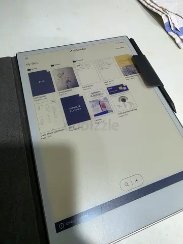 Remarkable Paper Pro 2 with folio, pen and extra tips