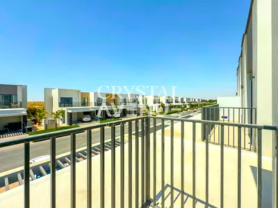 SINGLE ROW | CLOSE TO POOL & PARK | WITH APPLIANCES