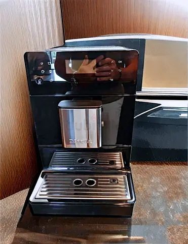Miele Automatic Coffee Machine – Freestanding Model