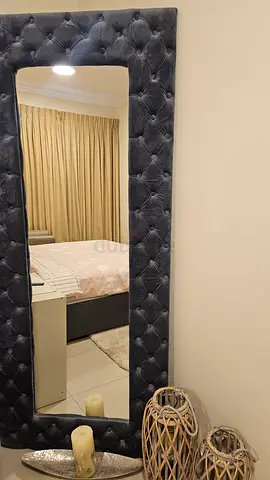 Wall mirror