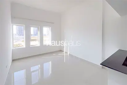 Vacant | Negotiable | Spacious