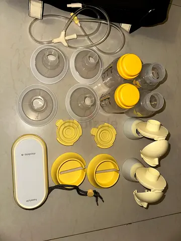 Medela Freestyle Flex Double Electric Breast Pump Bundle