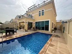 Private Pool Amazing Location 4 bed