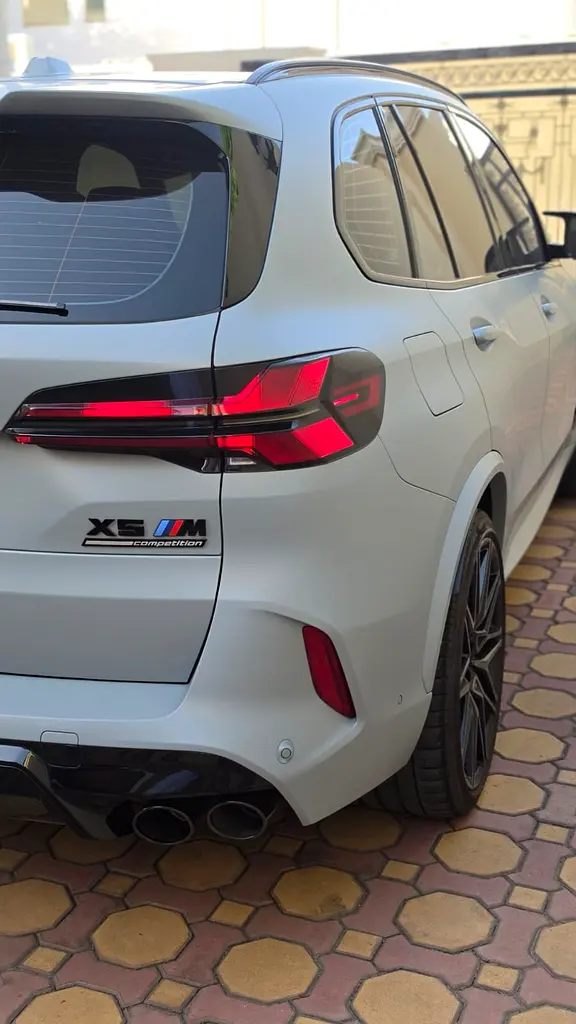 BMW X5 2025 — photo 1 of 7