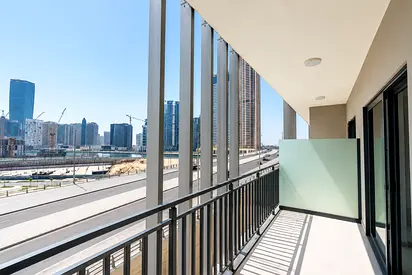 ROAD VIEW | READY TO MOVE | SPACIOUS