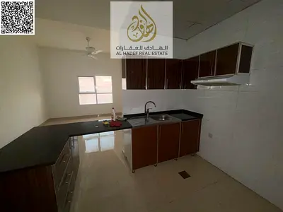 Studio apartment with a semi-separated kitchen, water supply, central air conditioning, spacious. P