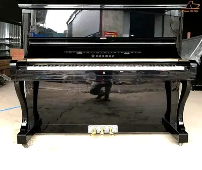 HELMAN Upright Piano – Elegant Design