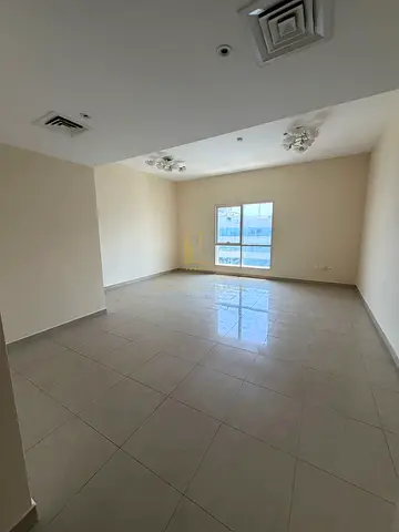 فرصة رائعة للسكن أو الاستثمار في برج كورنيش المجاز ✨