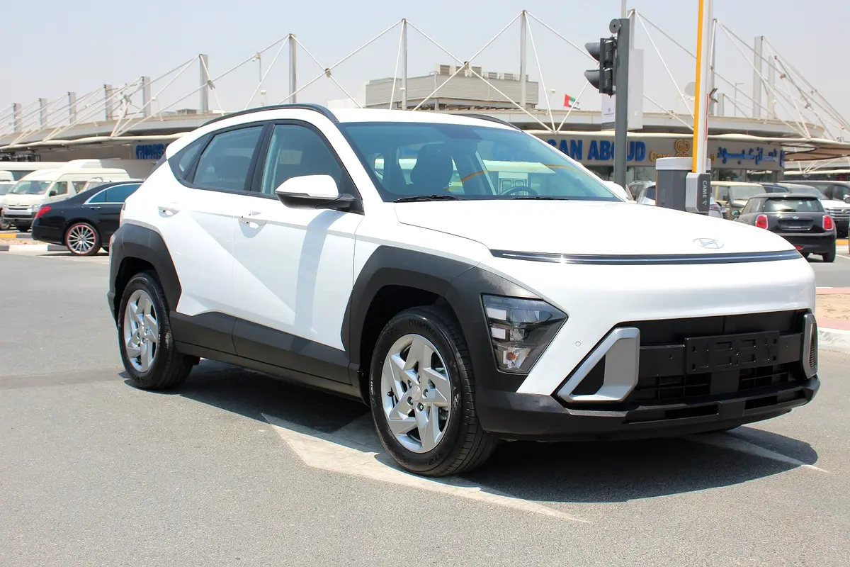 Hyundai Kona 2024 — photo 1 of 20