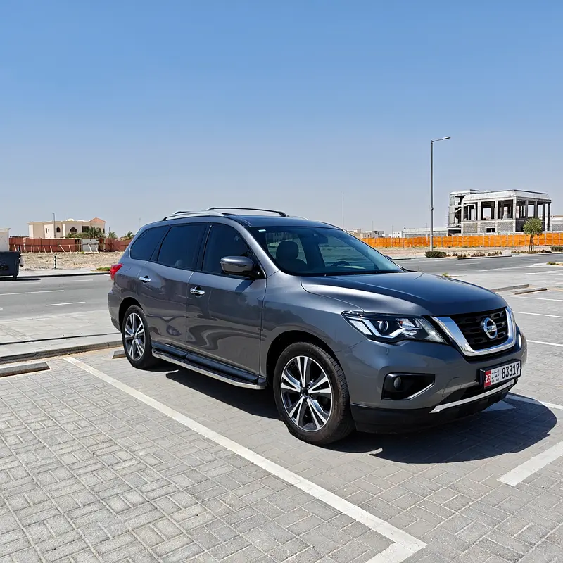 Nissan Pathfinder 2018 — photo 1 of 20