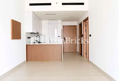High Floor | Fully Fitted Kitchen | Community View