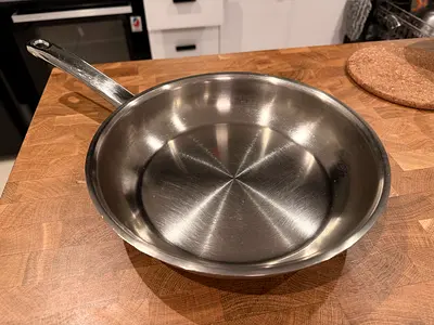 WMF Stainless Steel Frying Pan / Skillet - 24cm (Good Condition) original price 349aed