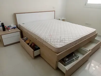 King bed from PAN