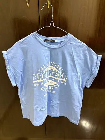 Light blue Brooklyn printed casual T-shirt, women size M