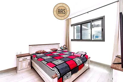 Fully Furnished 1bhk ! Faimly Bulding! Prime location