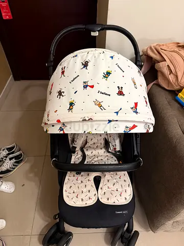 Lightweight baby stroller with canopy - good condition