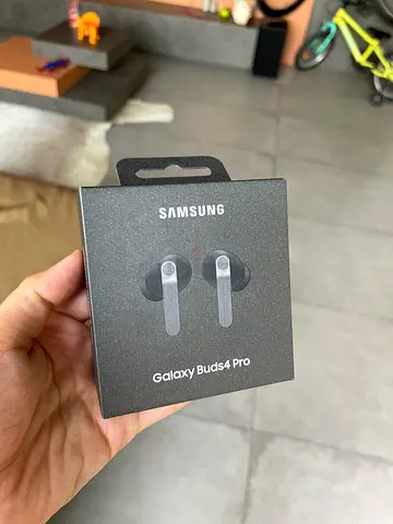 Samsung buds 4 pro NEW