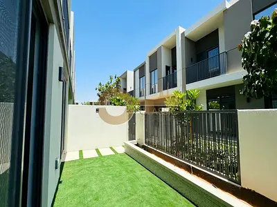 MODERN 3 BEDROOM TOWNHOUSE | UPGRADED | BRAND NEW