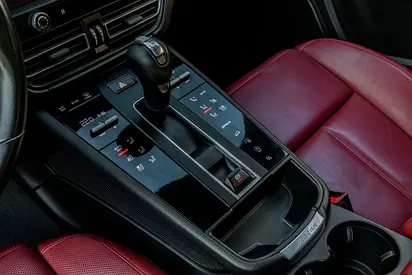 2022 Porsche MACAN — фото 10