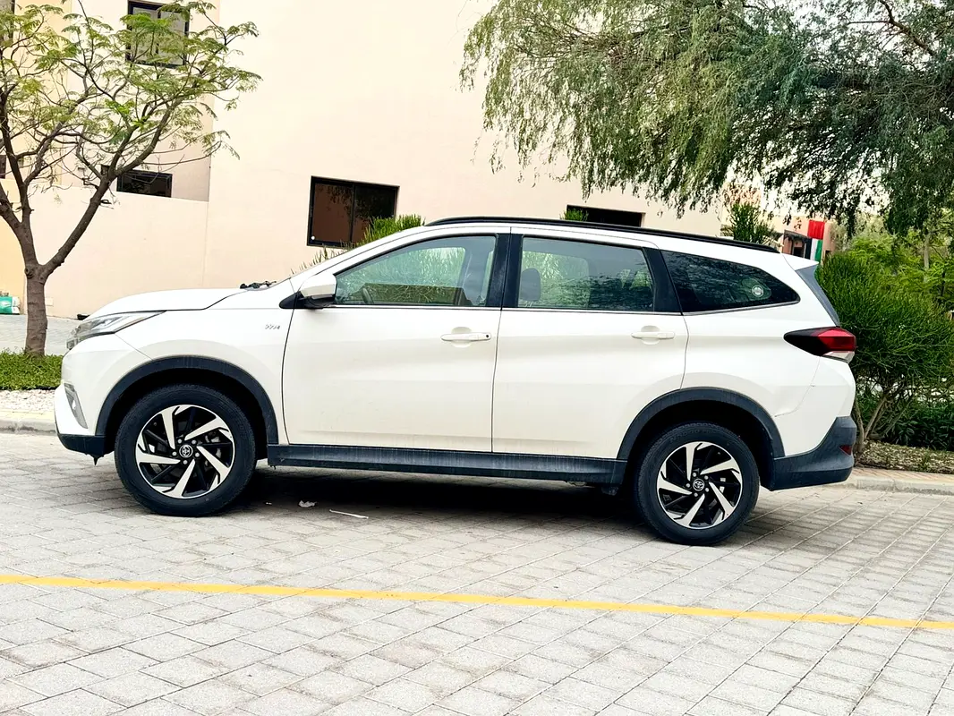 Toyota Rush 2020 — photo 1 of 10