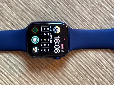 Apple Watch Series 6 44mm-Free Stand  Cable