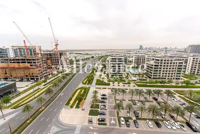 Rare Corner 3BR + Storage | Park View | Fully Upgraded