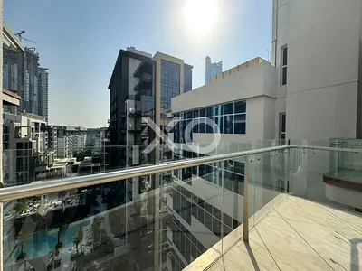 Two Bedroom | High Floor | Fitted Kitchen