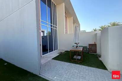 Corner Unit | Fully Furnished | Ready To Move