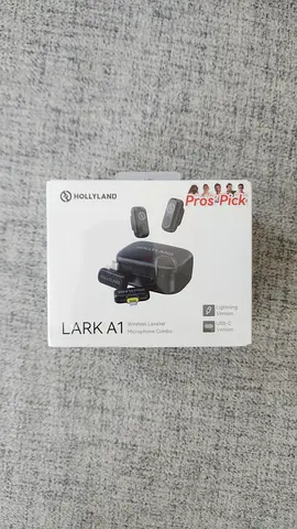 Hollyland Lark A1 microphone combo