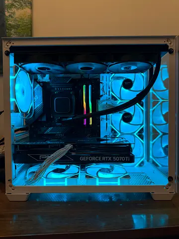 High end Gaming pc / Workstation - Ryzen 9 9950x  RTX 5070ti - 64GB Ram