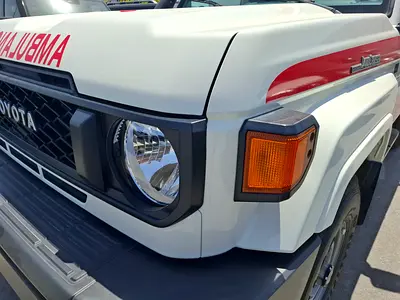 2025 Toyota LAND CRUISER 70 SERIES 照片 4