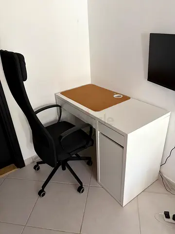 IKEA Micke white desk and chair