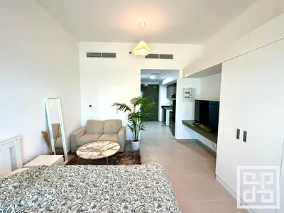 Fully Furnished | High Floor | Skyline View