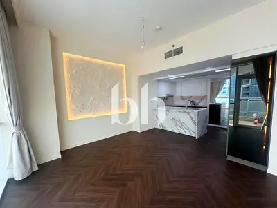 Fully Renovated | 2 Parkings |Private Beach Access